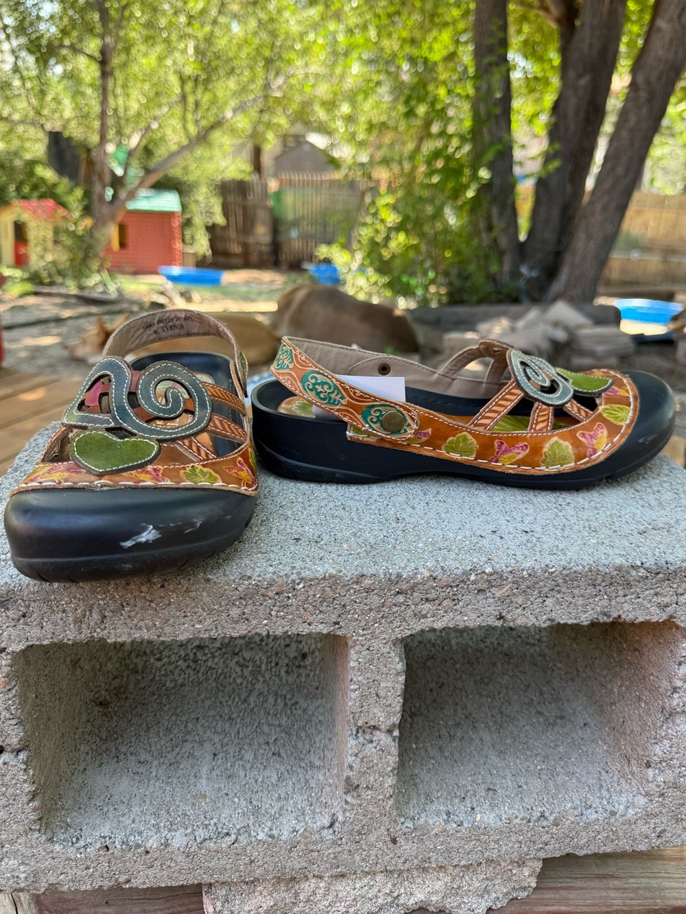 L'Artiste by Spring Step Bombay slingback clogs hand-painted leather cutouts - Picture 5 of 8